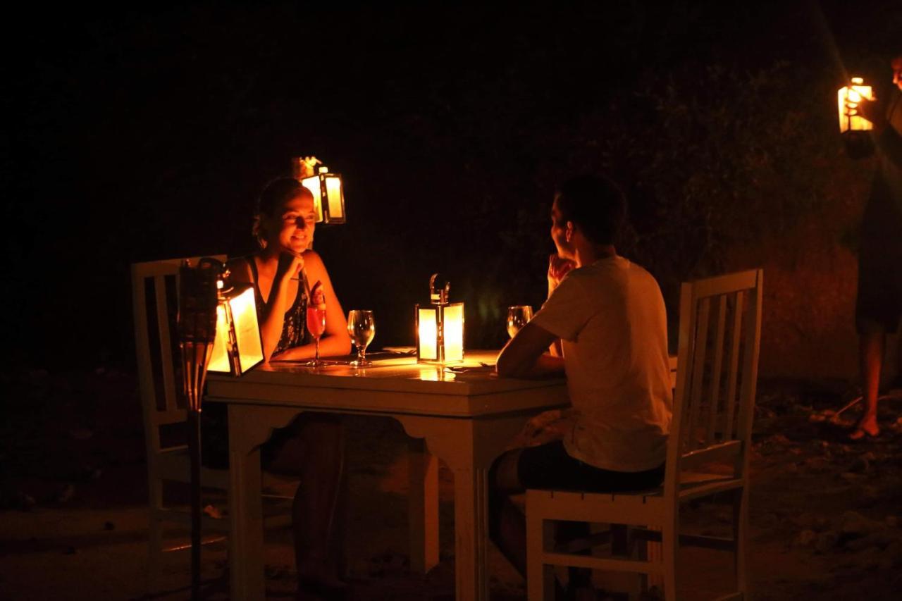 Samudra Beach Resort Тангалла Экстерьер фото