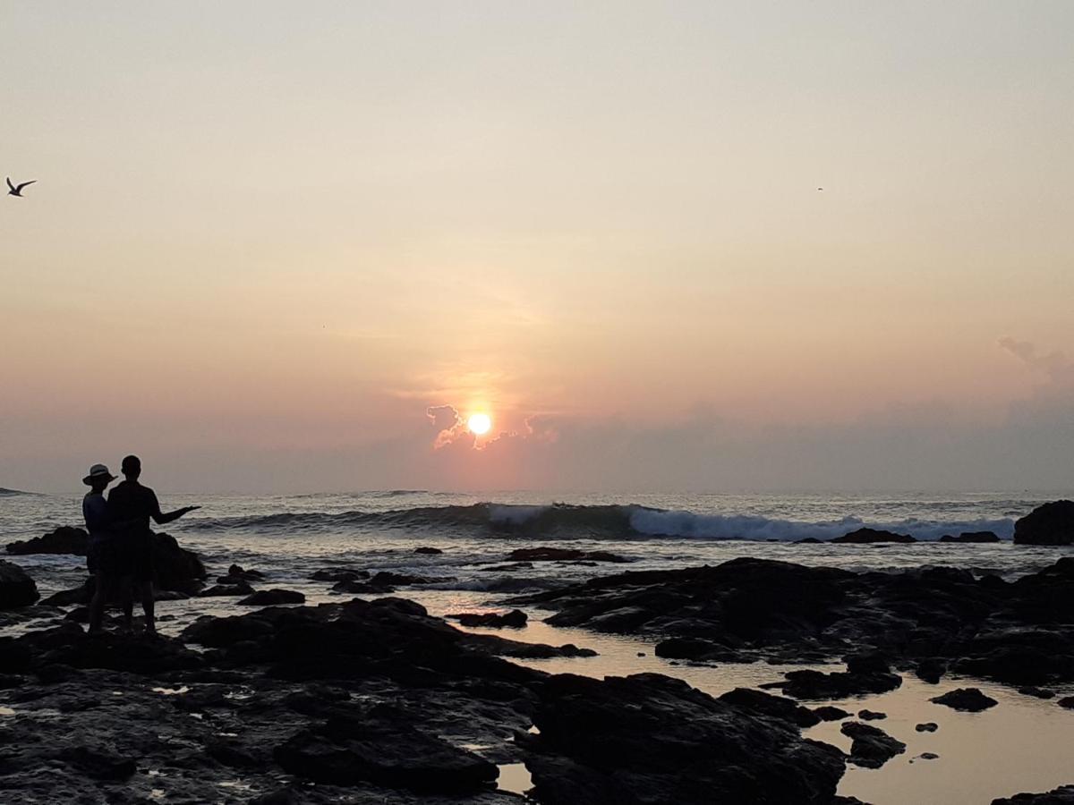 Samudra Beach Resort Тангалла Экстерьер фото