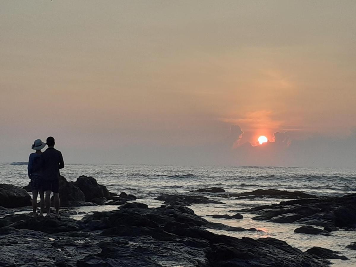 Samudra Beach Resort Тангалла Экстерьер фото