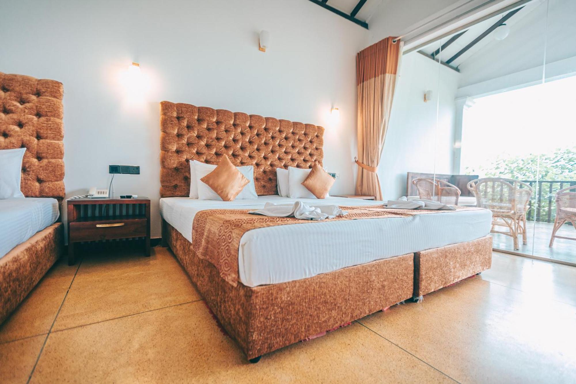 Samudra Beach Resort Тангалла Экстерьер фото