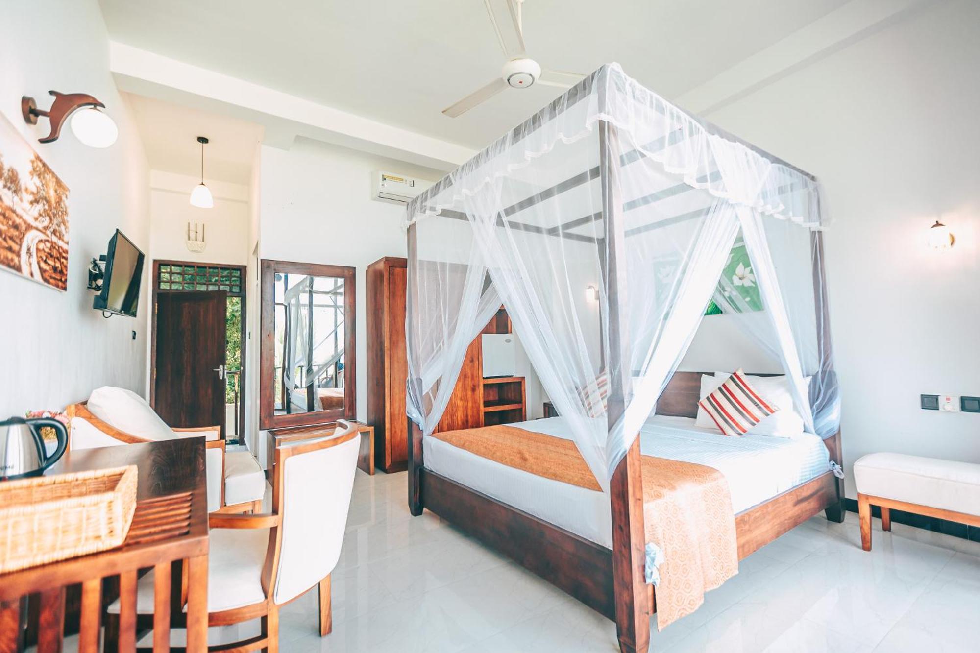 Samudra Beach Resort Тангалла Экстерьер фото