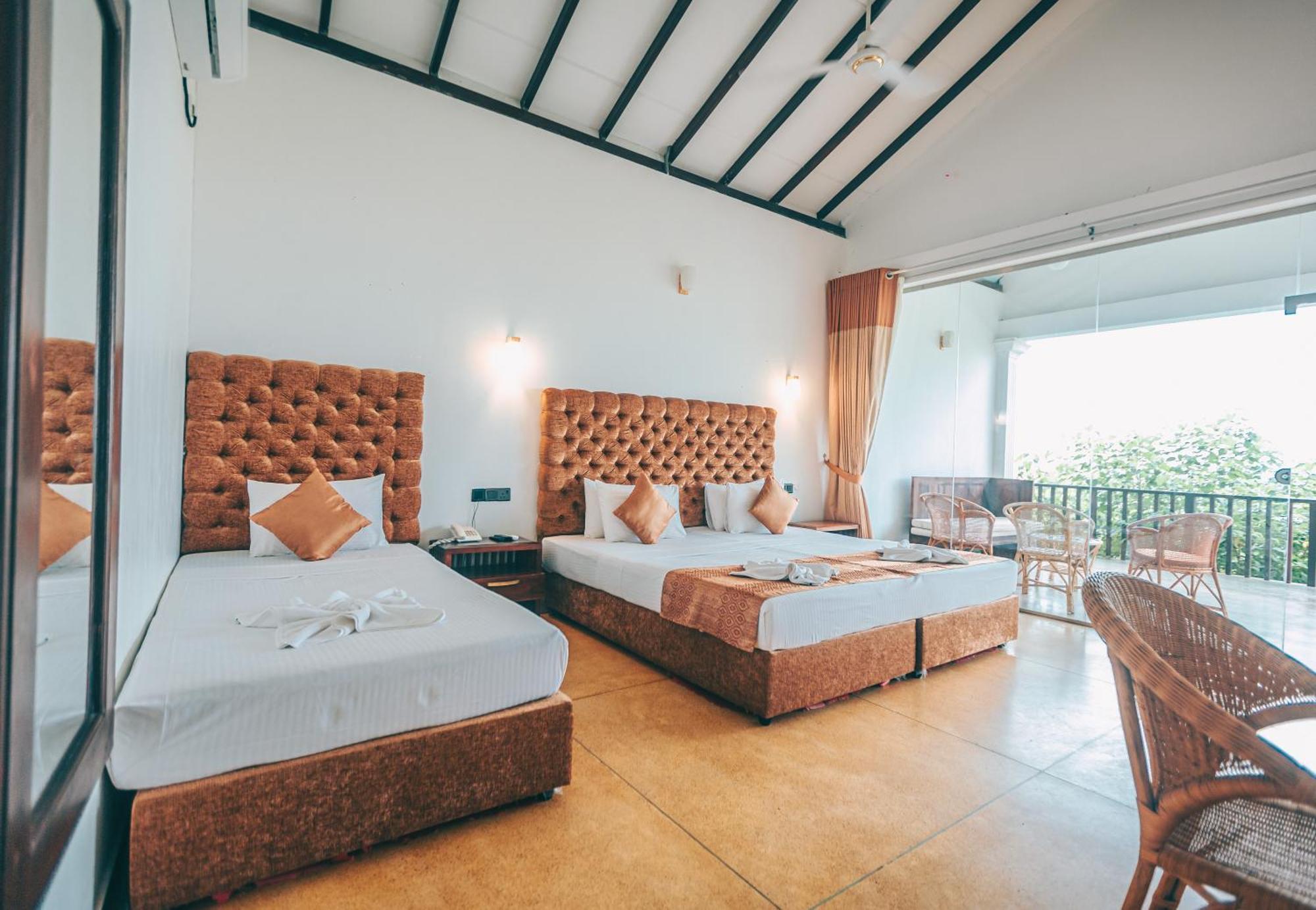 Samudra Beach Resort Тангалла Экстерьер фото