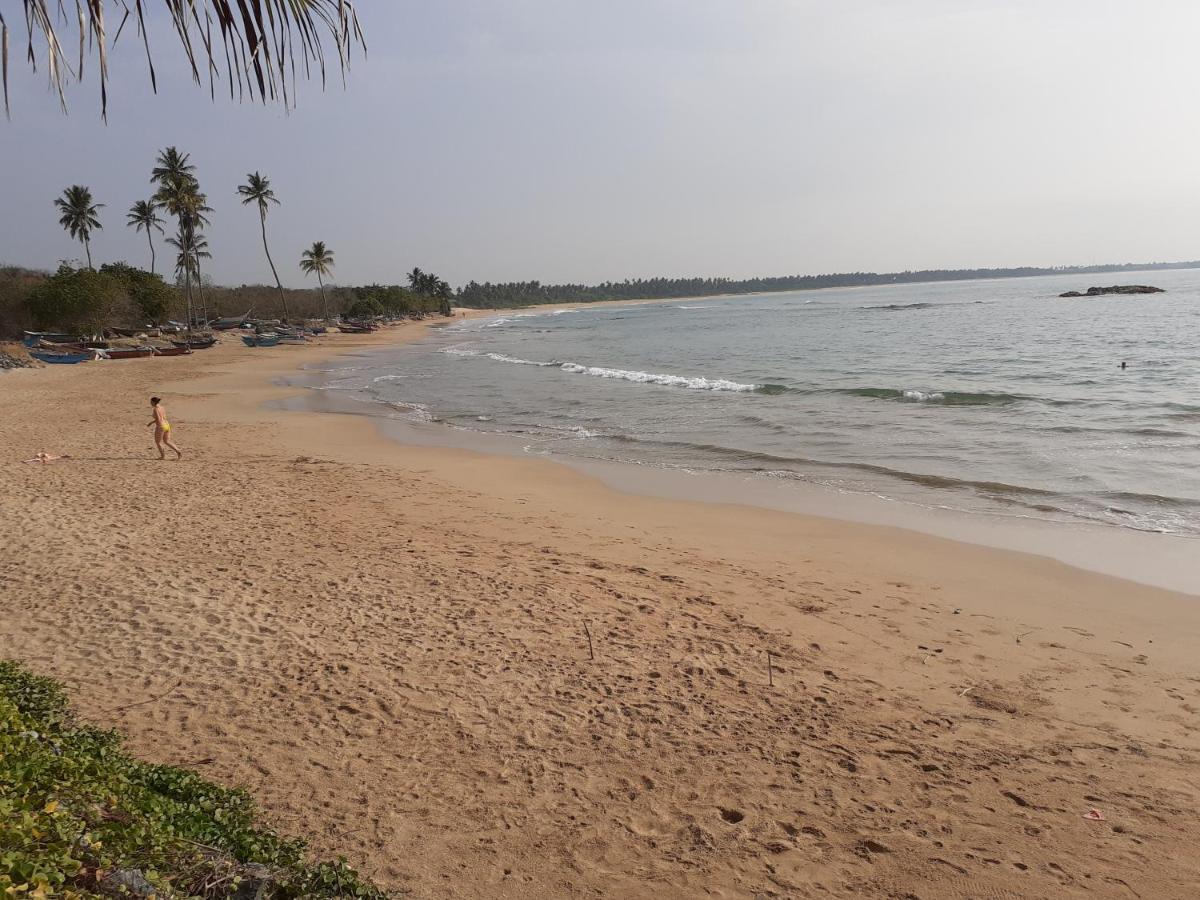 Samudra Beach Resort Тангалла Экстерьер фото